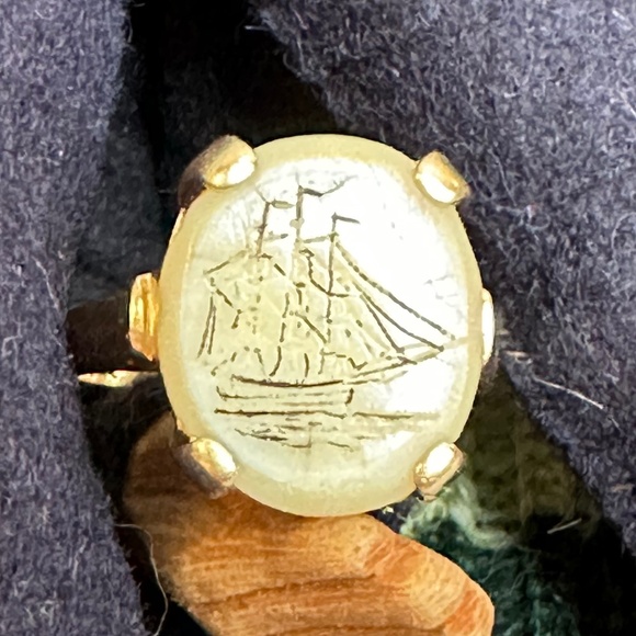 Antique Jewelry - Antique Baby Beluga Whale Scrimshaw Tooth Ring WMS SZ 7